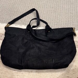 Chic Black Leather Shoulder Bag